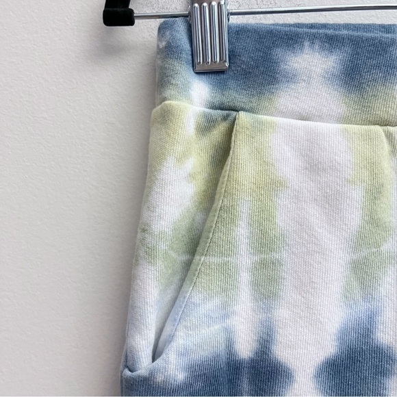 Michael Stars Fiji Wash Sky Combo Tie Dye Reggie Cut Off Shorts NWT Size Small - Picture 3 of 9